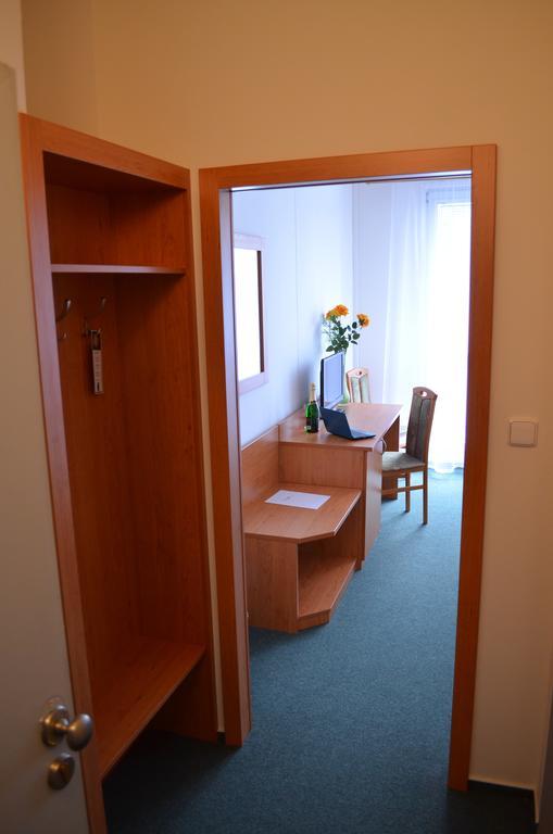 Hotel Arnost Garni 파르두비체 객실 사진